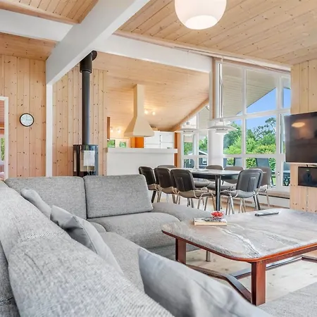 Holiday home Sulho - 800m From The Sea By Interhome *